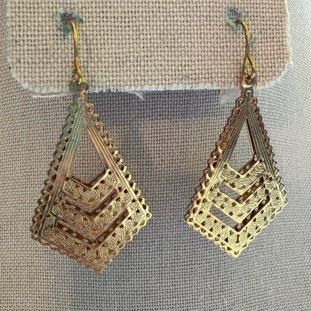 Dulcet Designs Gold Dangle Earrings NWT #303